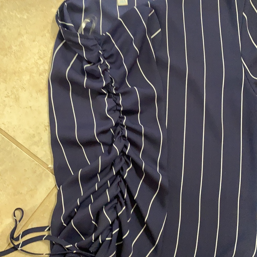 Blouse - Picture 4 of 6